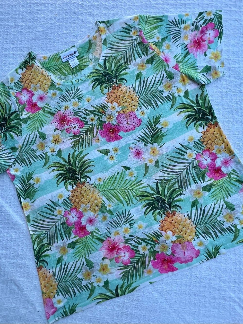 SERENGETI TROPICAL FLORAL POPOVER TEE with BLING